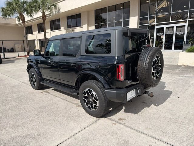 Used 2023 Ford Bronco Outer Banks image 4