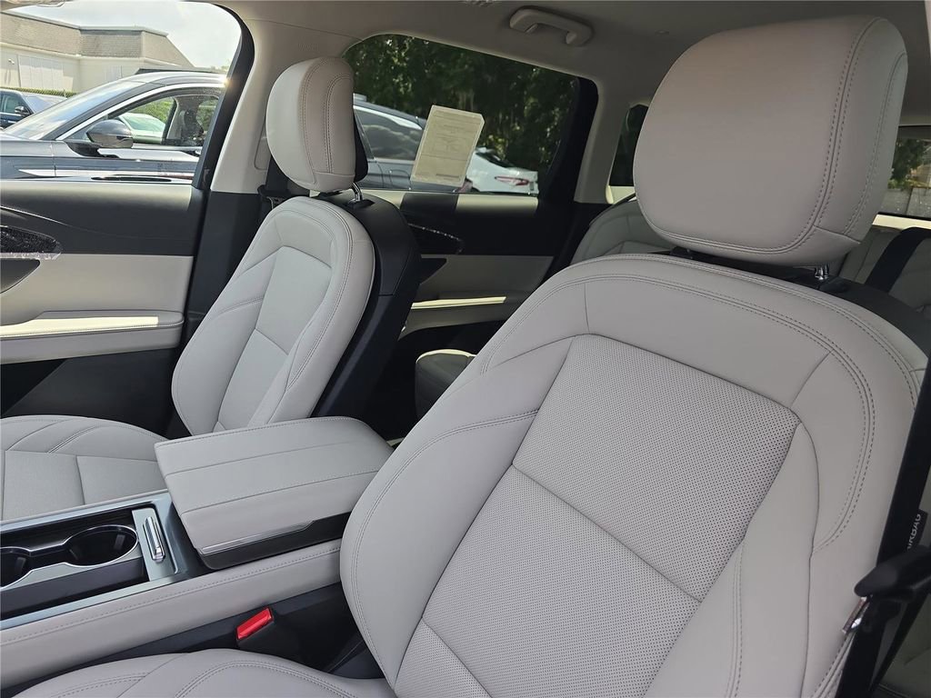 New 2026 Lincoln Nautilus Premier w/ Jet Appearance Package AWD/4WD image 16