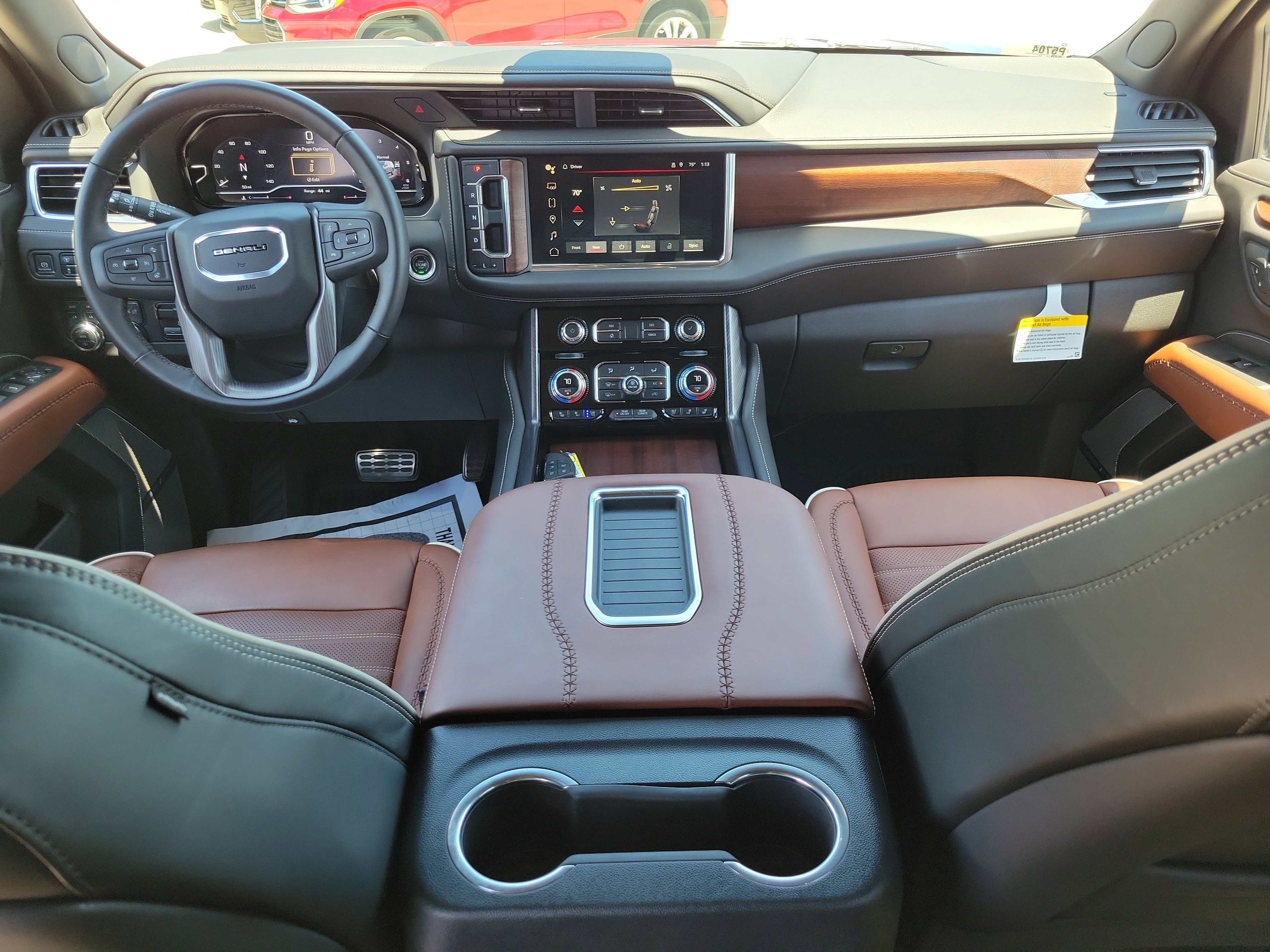 Used 2023 GMC Yukon Denali Ultimate AWD/4WD image 12