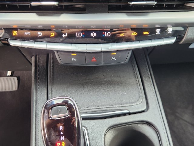 Used 2025 Cadillac XT4 Premium Luxury FWD image 18
