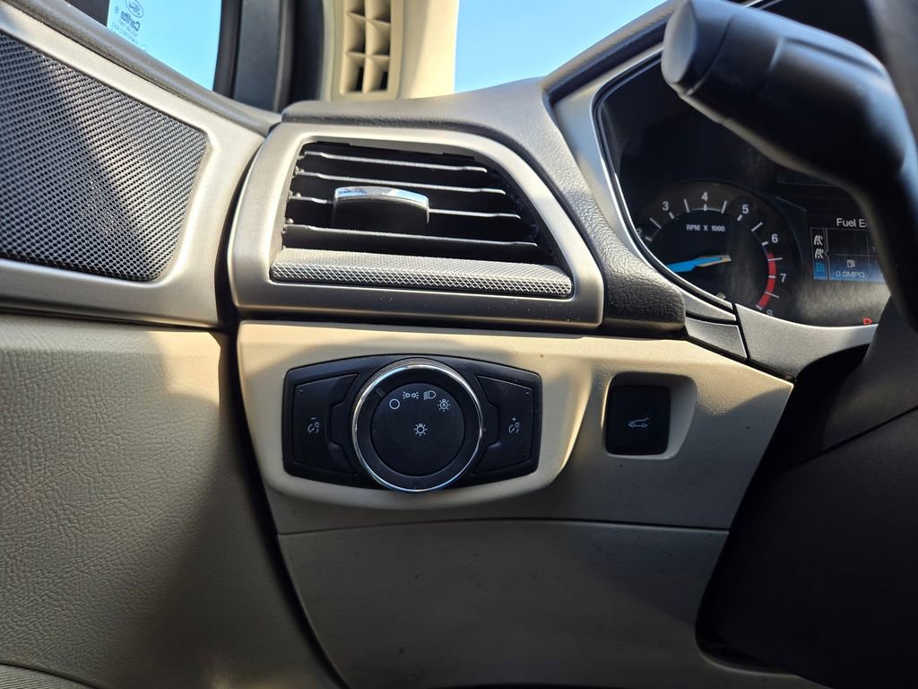 Used 2013 Ford Fusion SE image 21