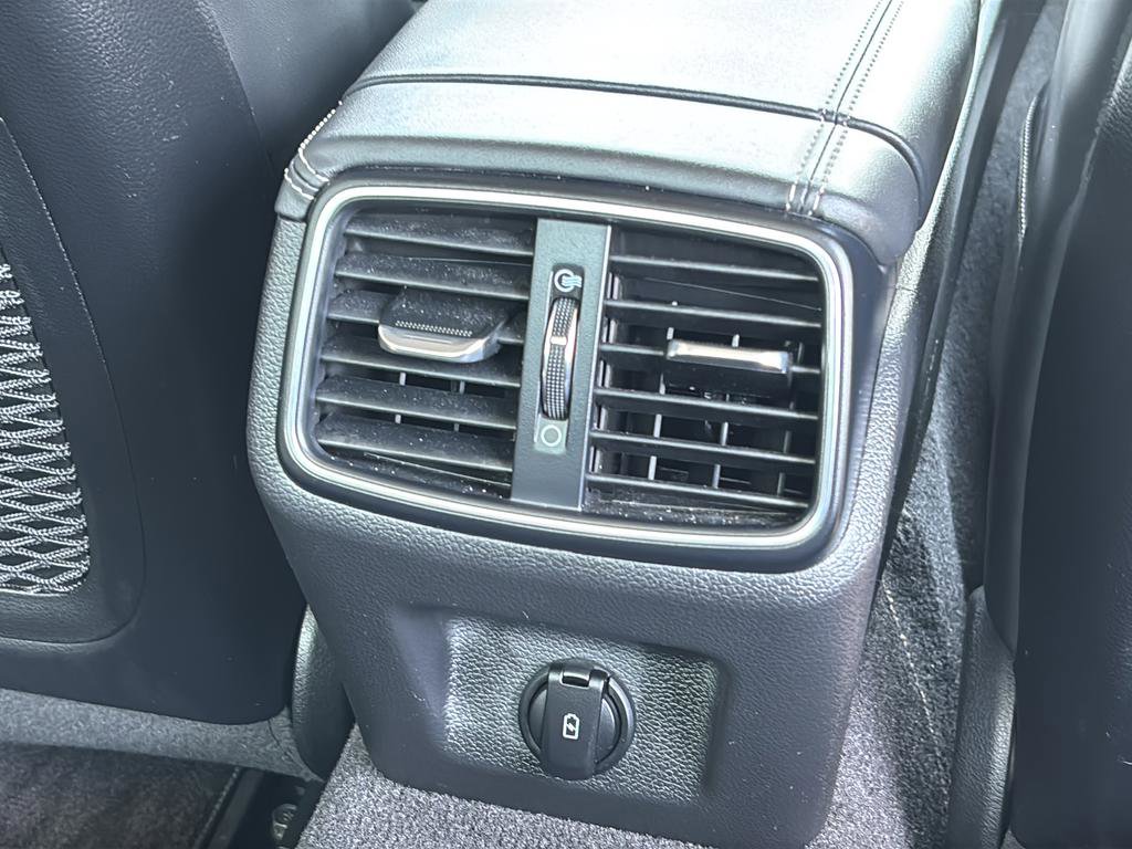 Used 2020 Genesis G70 2.0T w/ Prestige Package image 43