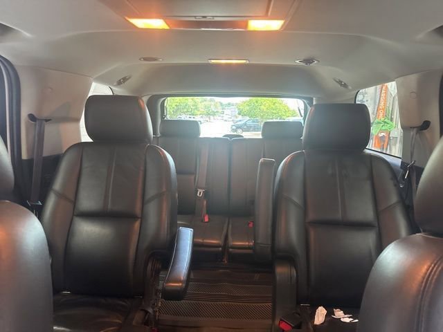 Used 2013 Chevrolet Tahoe LT RWD image 17