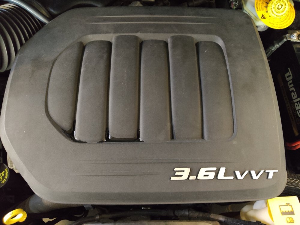 Used 2014 Chrysler Town & Country S FWD image 30