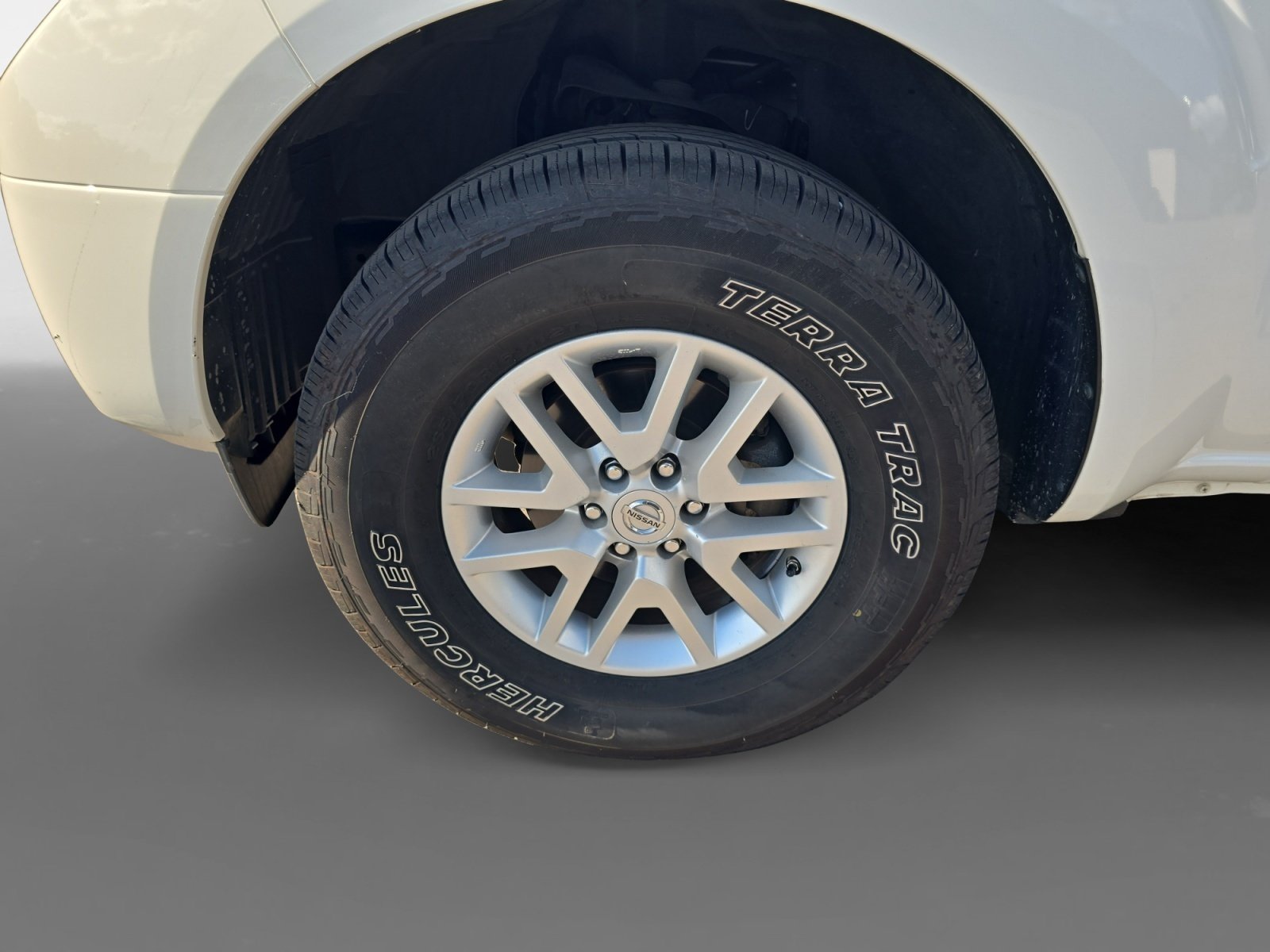 Used 2016 Nissan Frontier SV AWD/4WD image 10