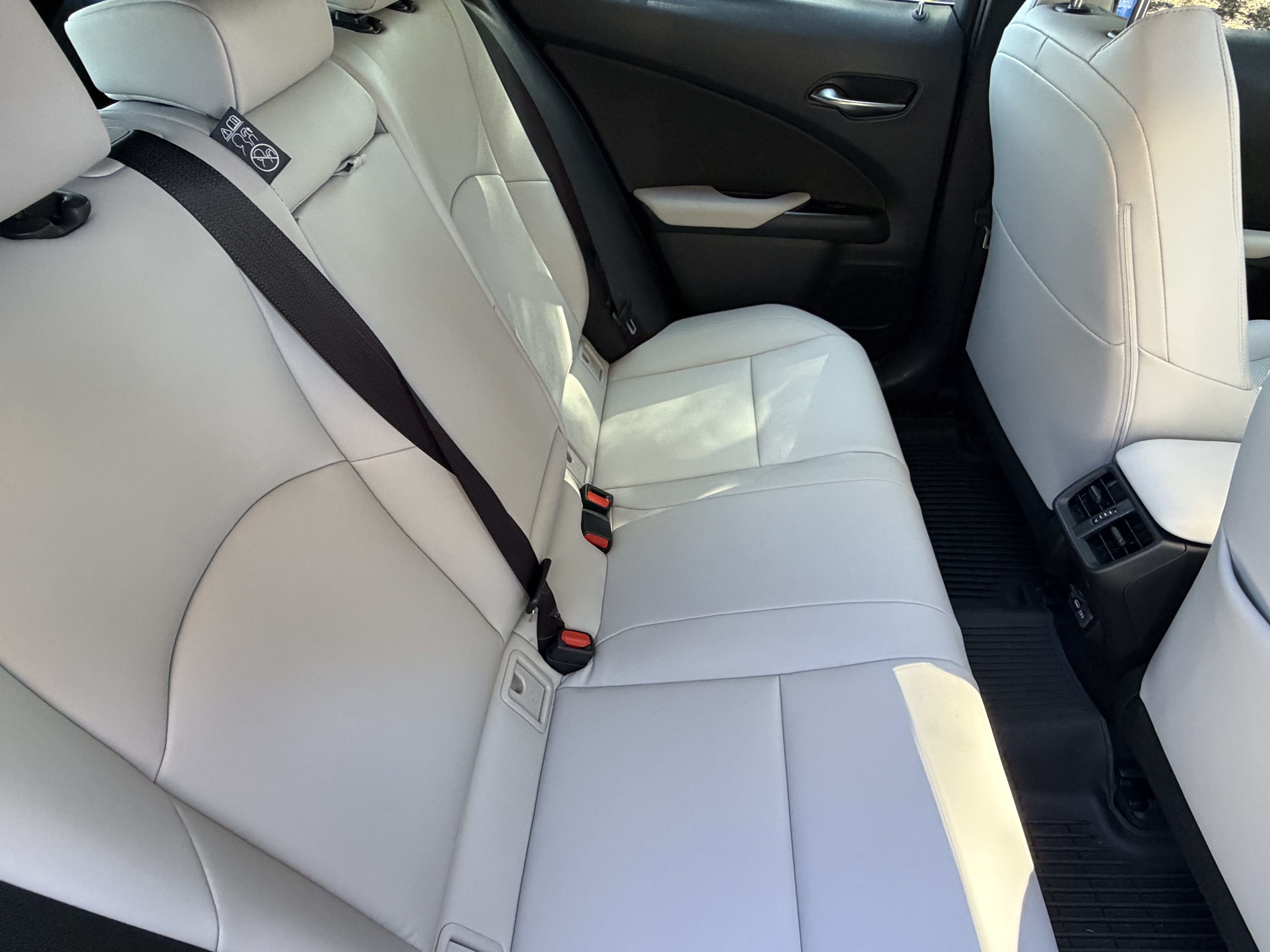 Certified 2025 Lexus UX 300h FWD w/ Accessory Package (Z1) image 37