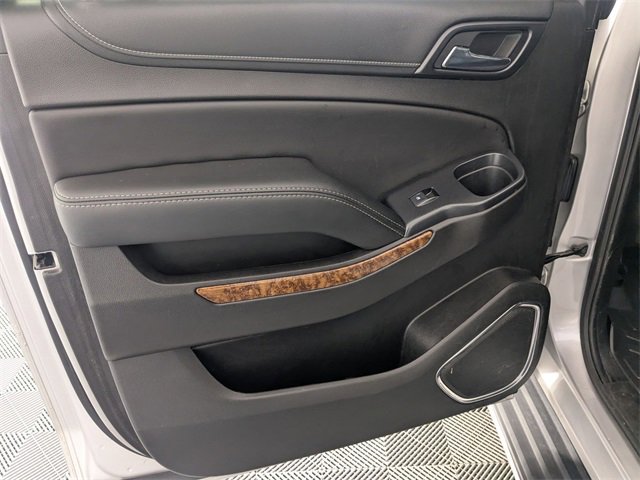 Used 2017 Chevrolet Suburban Premier image 30