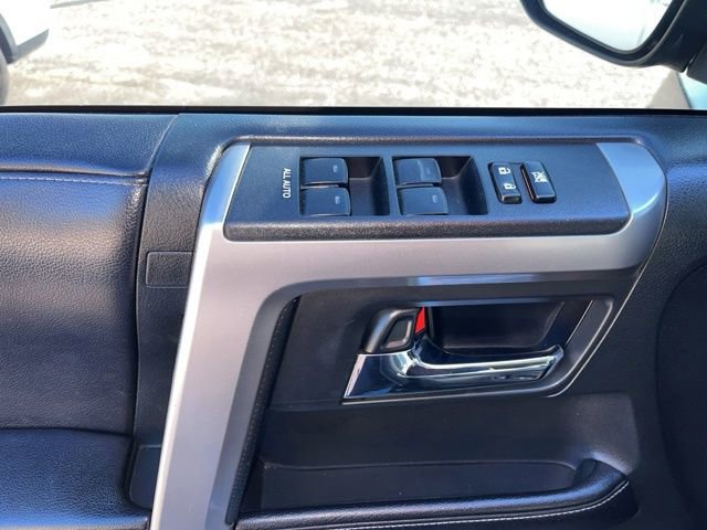 Used 2017 Toyota 4Runner SR5 RWD image 30