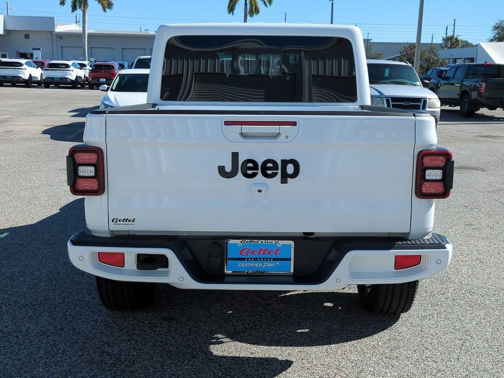 Used 2021 Jeep Gladiator Overland image 6