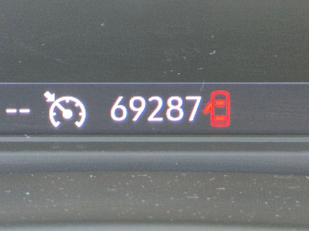 Used 2021 Buick Enclave Essence w/ Sport Touring Edition image 18