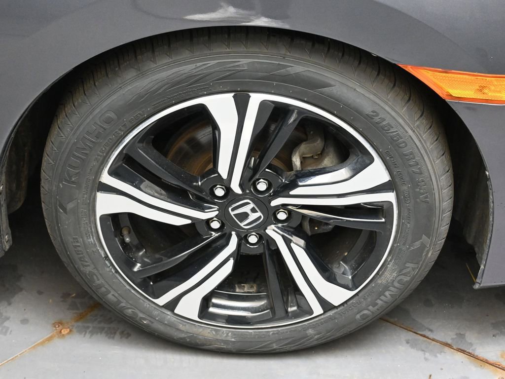 Used 2017 Honda Civic Touring image 10
