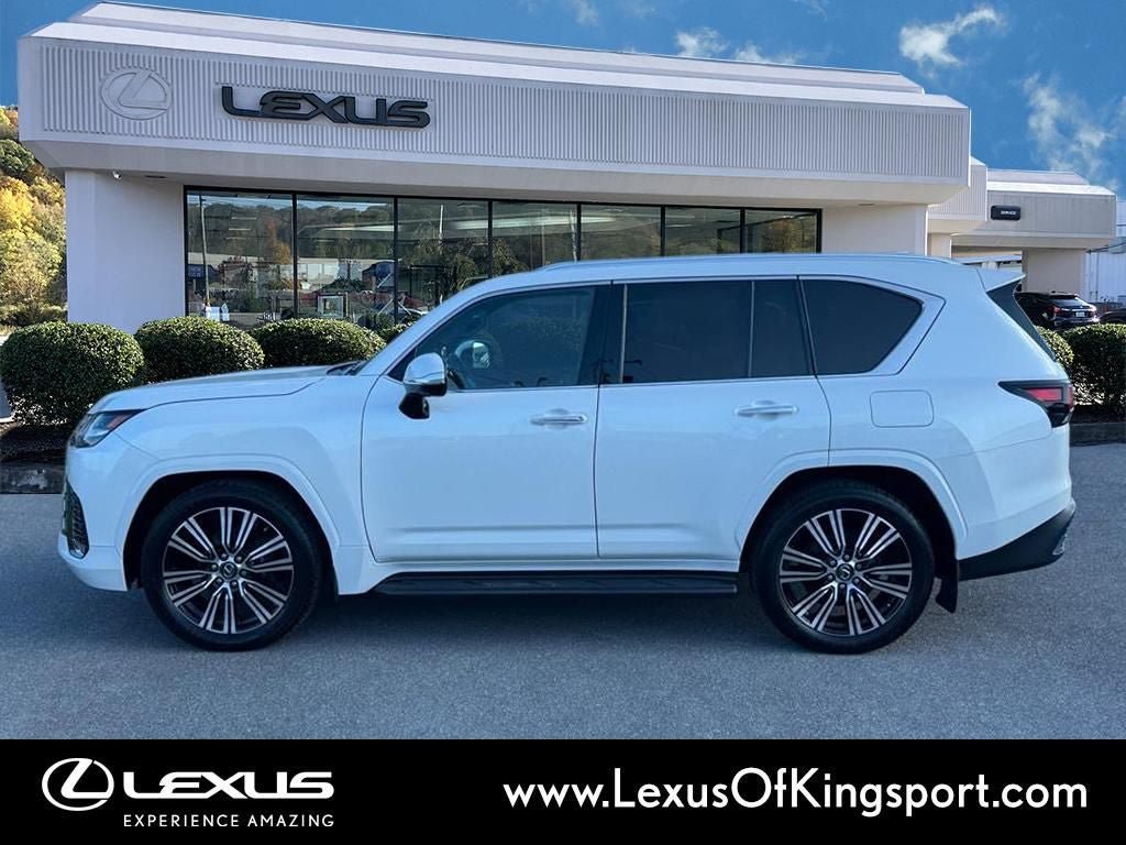 Used 2023 Lexus LX 600 4WD w/ Accessory Package (Z1) image 2