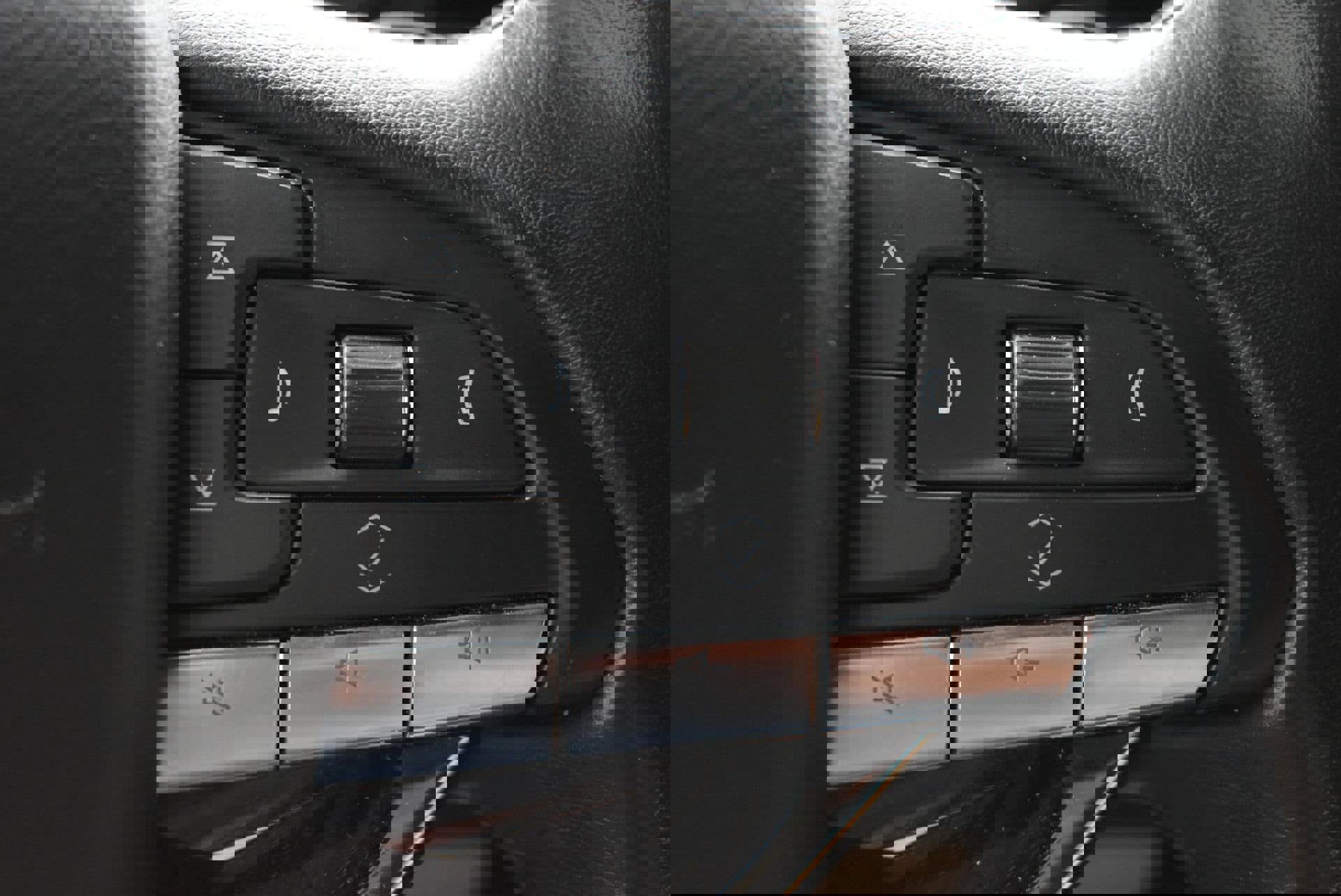 Used 2023 Cadillac Escalade ESV Premium Luxury w/ Performance Package AWD/4WD image 23