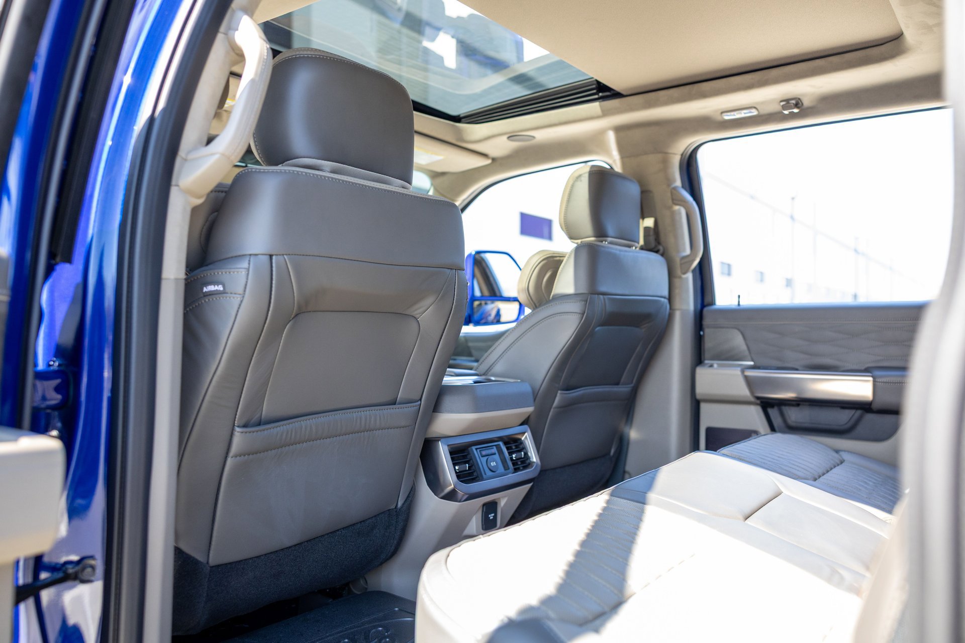 Used 2026 Ford F450 Platinum w/ Platinum Plus Package AWD/4WD image 37
