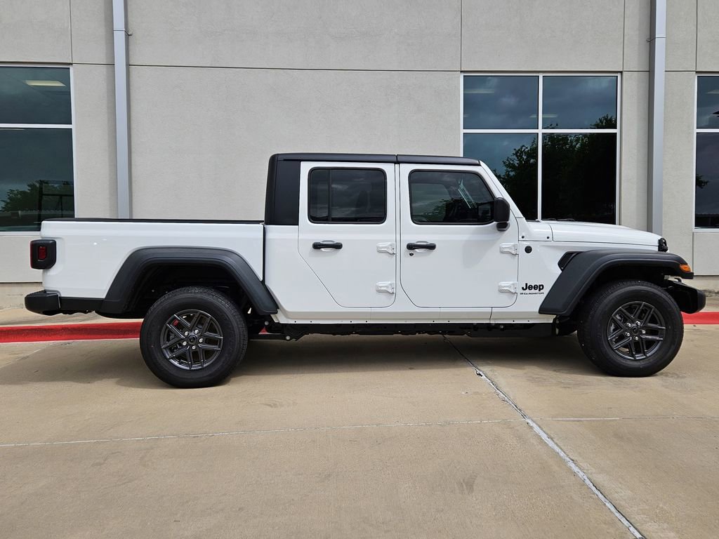 New 2026 Jeep Gladiator Sport AWD/4WD image 2
