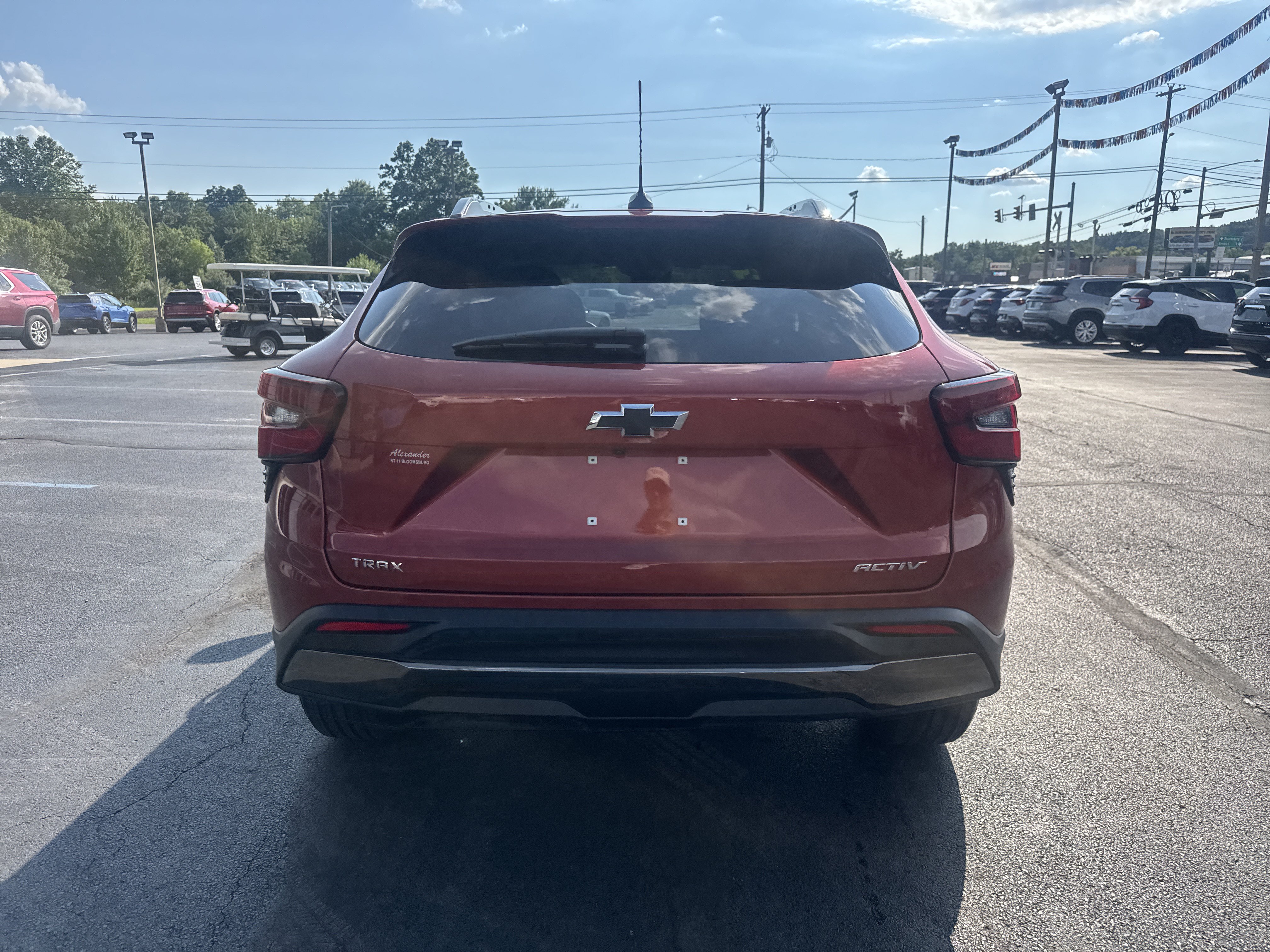 Used 2024 Chevrolet Trax ACTIV w/ Sunroof Package FWD image 4