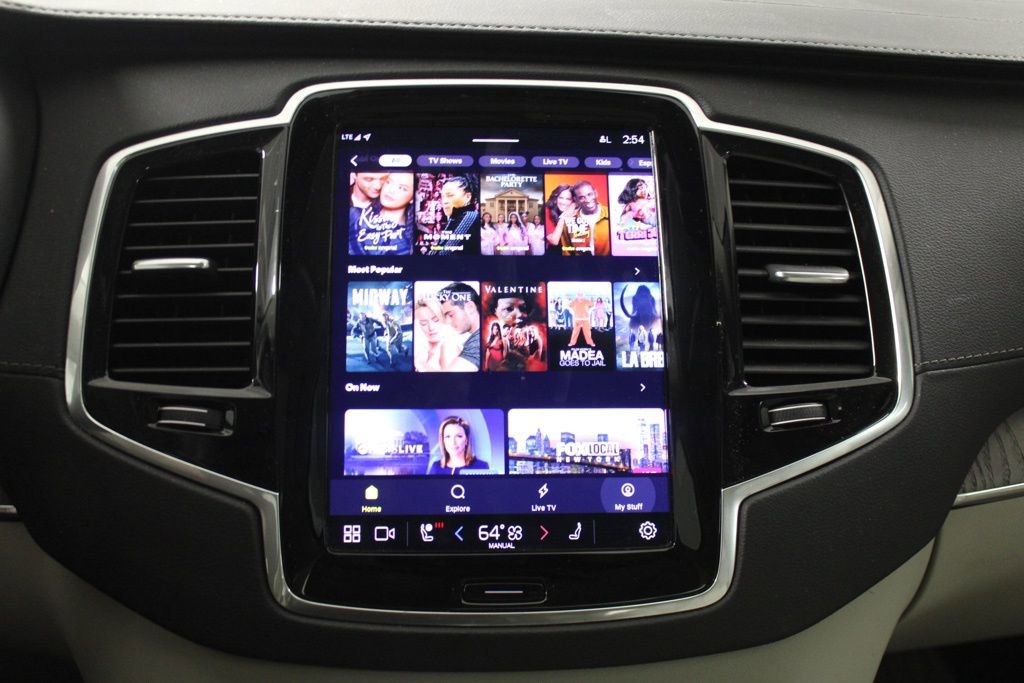 Used 2024 Volvo XC90 B6 Ultimate w/ Lounge Package image 39