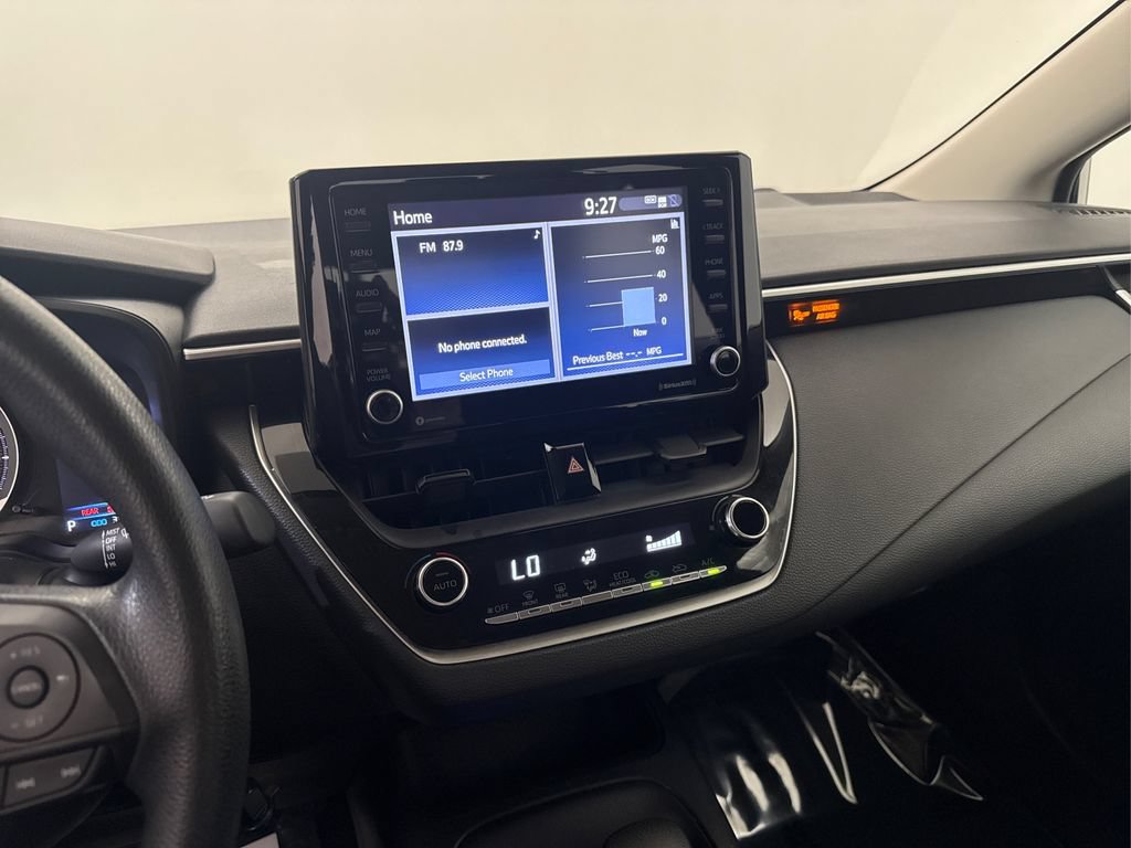 Used 2022 Toyota Corolla LE FWD image 36