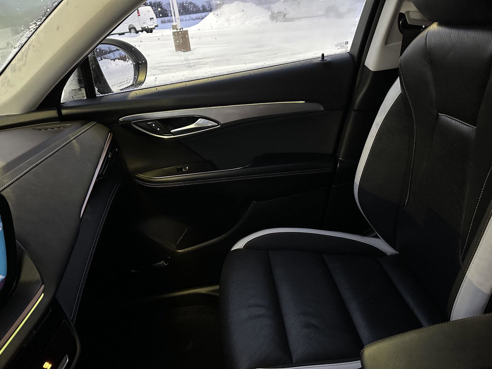 Used 2025 Buick Envision Sport Touring image 30