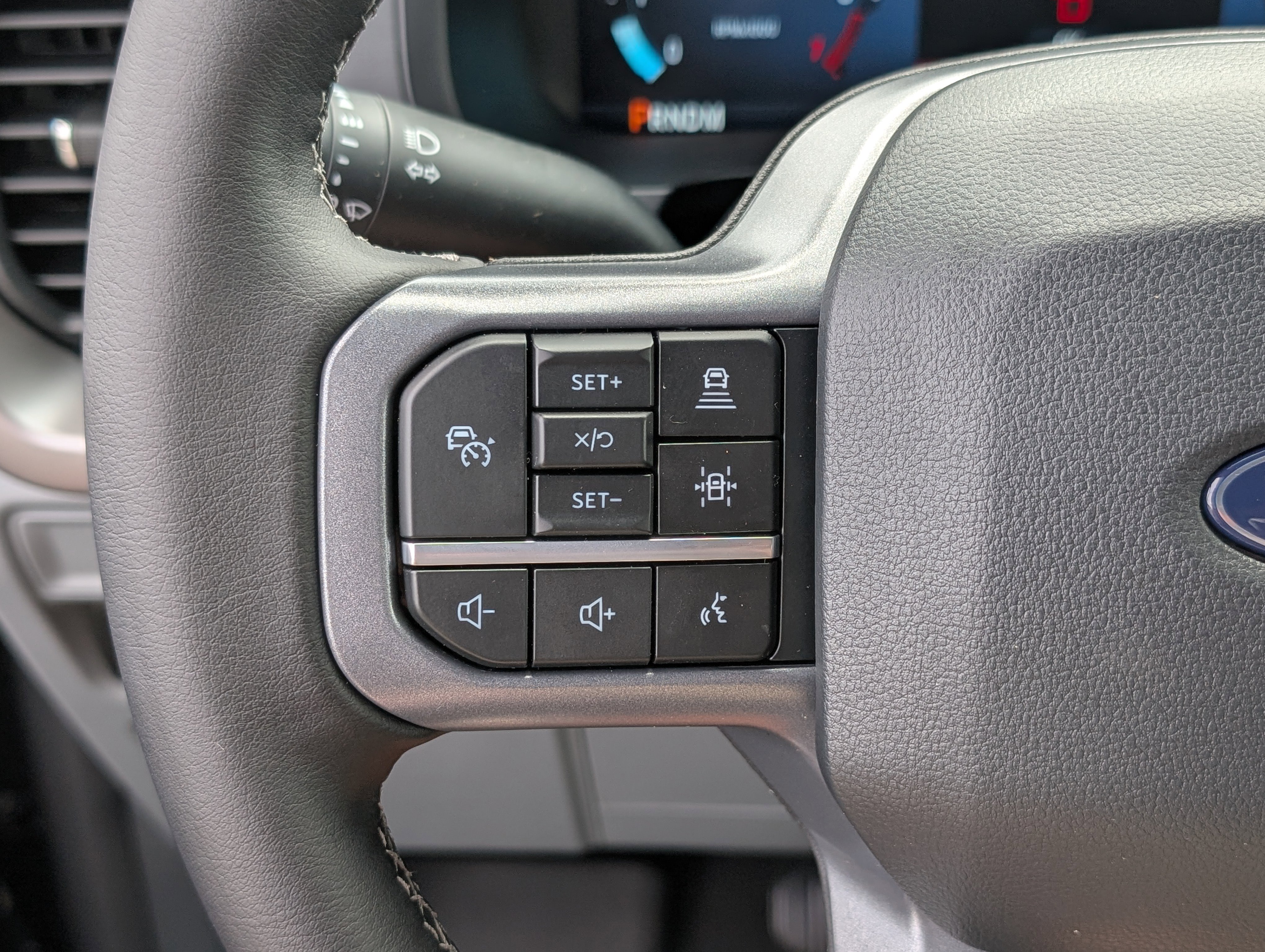 New 2025 Ford F150 XLT w/ Equipment Group 302A MID image 17