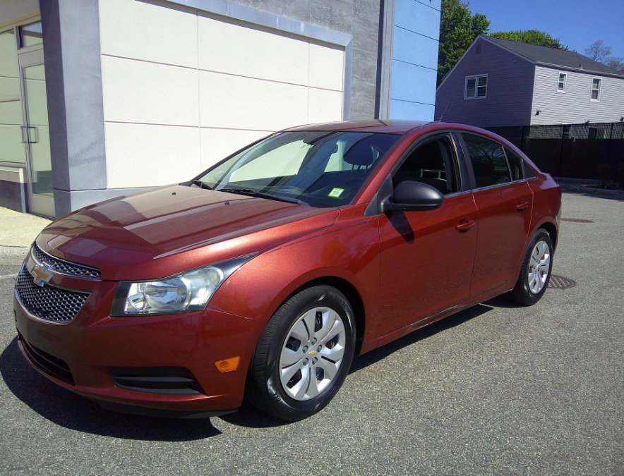 Used 2012 Chevrolet Cruze LS w/ Connectivity Package FWD image 2