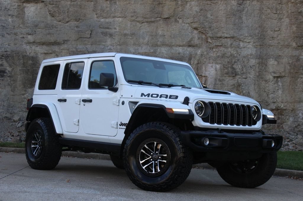 Used 2026 Jeep Wrangler Unlimited Rubicon 392 w/ Quick Order Package 27X Moab AWD/4WD image 3