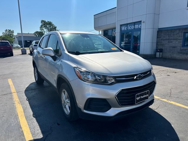 Used 2020 Chevrolet Trax LS w/ Tint and Cruise Package AWD/4WD image 1