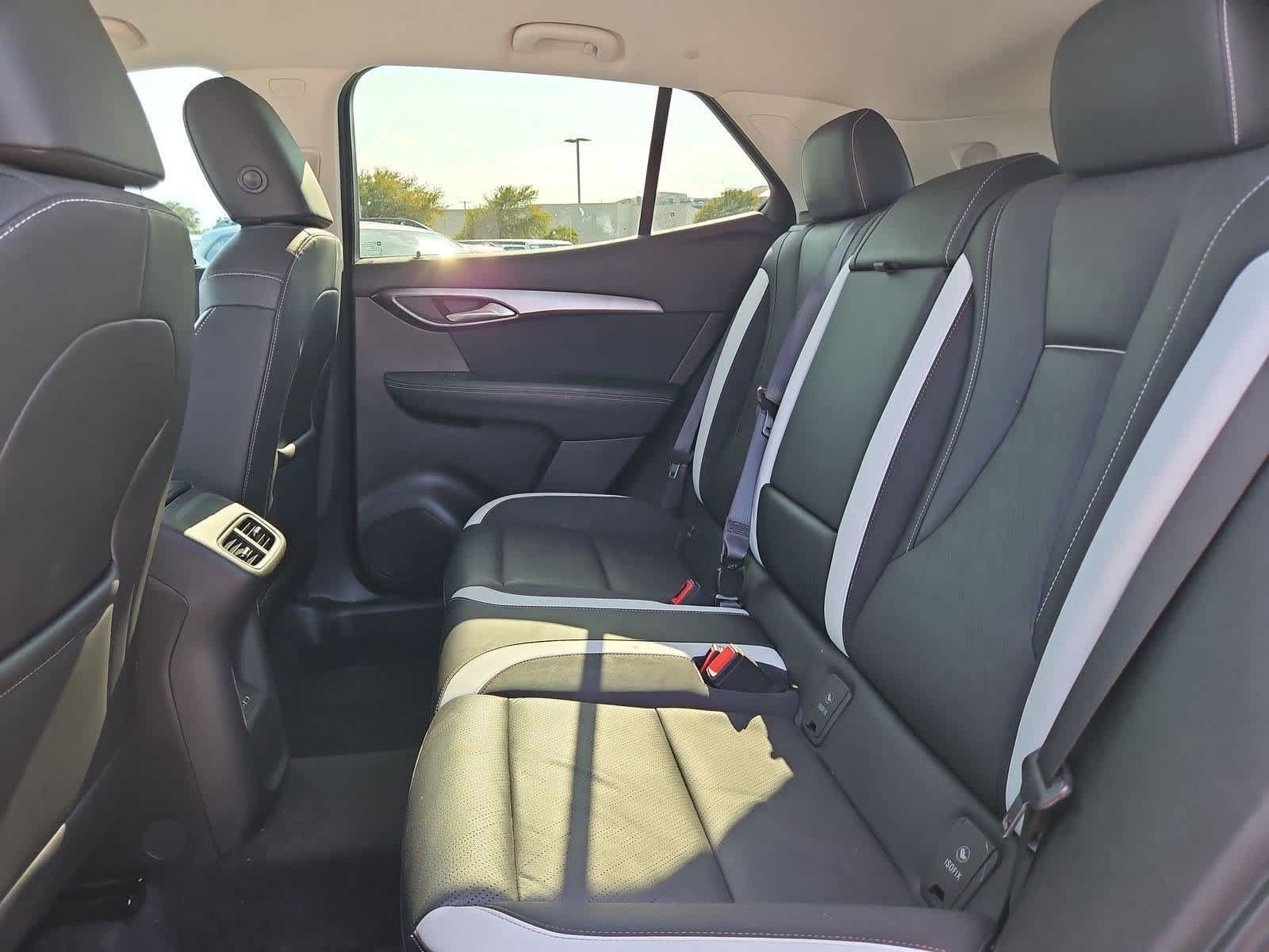 Used 2024 Buick Envision Sport Touring AWD/4WD image 18