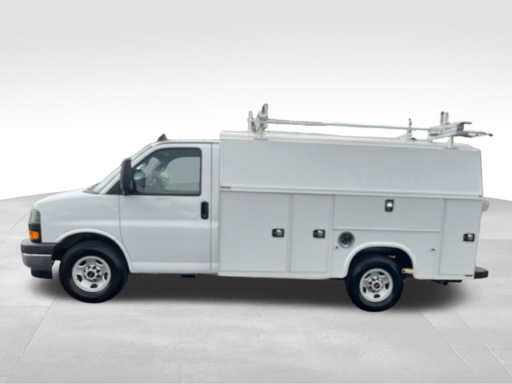 Used 2023 GMC Savana 3500 w/ Power Convenience Package RWD image 2