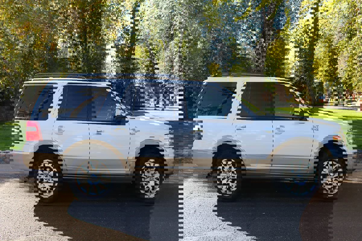 Used 2012 Ford Expedition King Ranch image 3