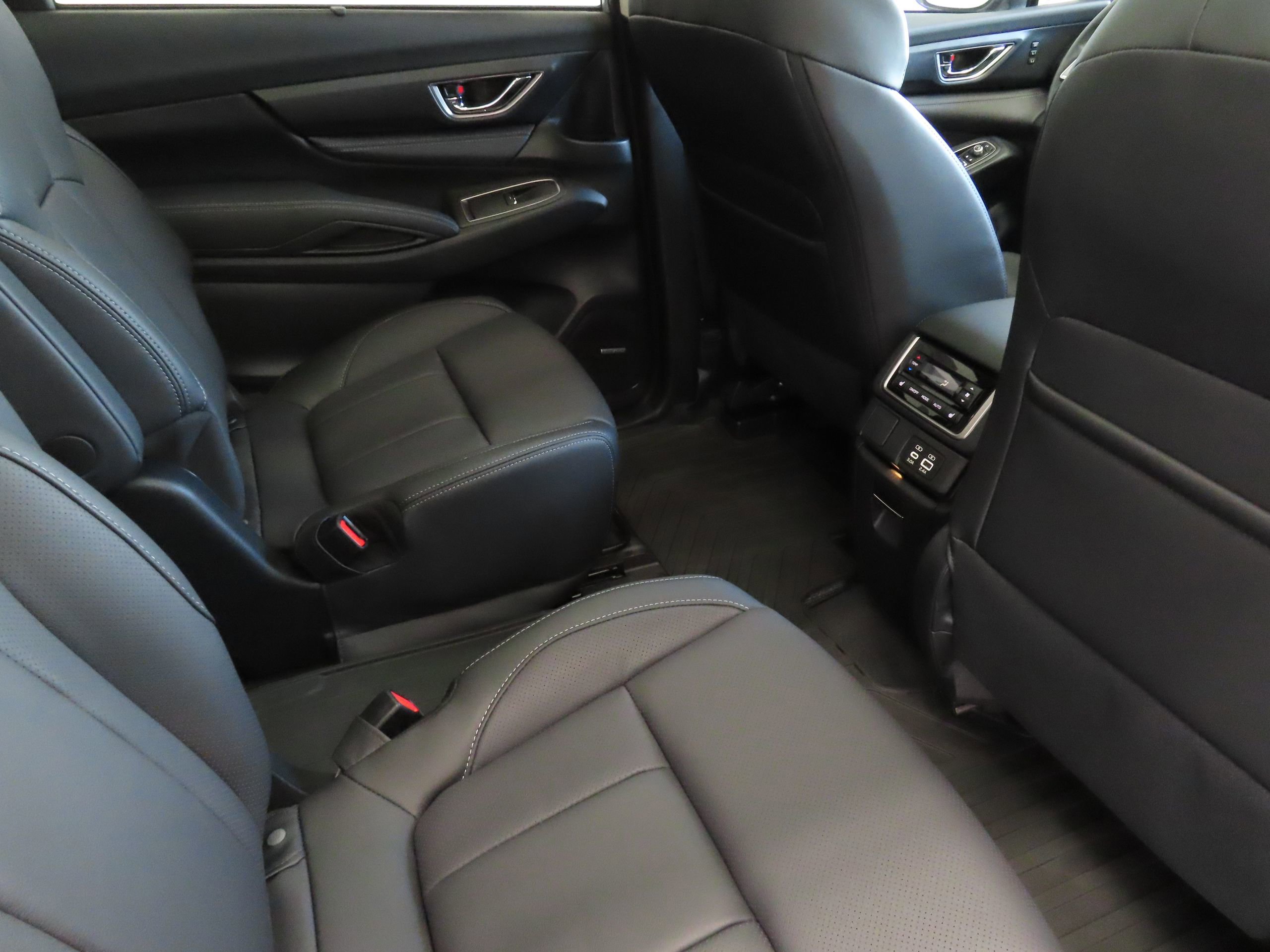 New 2026 Subaru Ascent Limited image 27