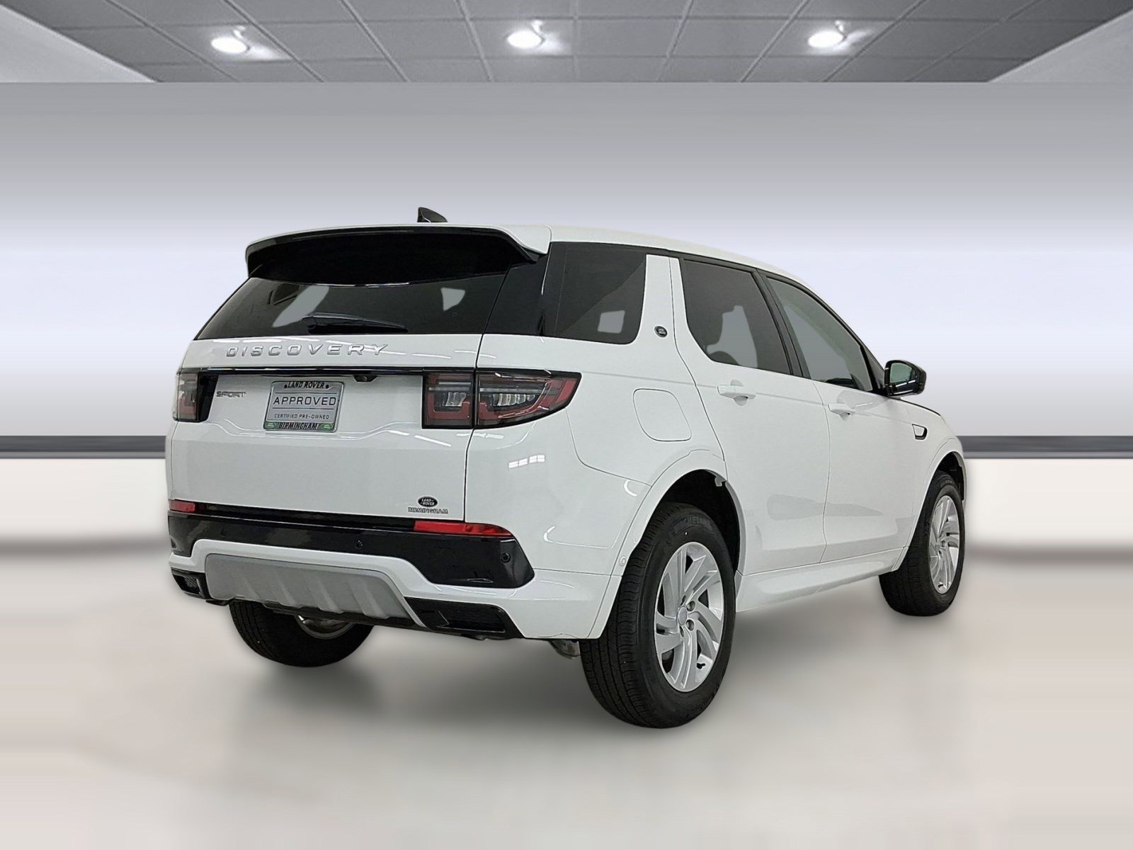 Used 2025 Land Rover Discovery Sport S image 9