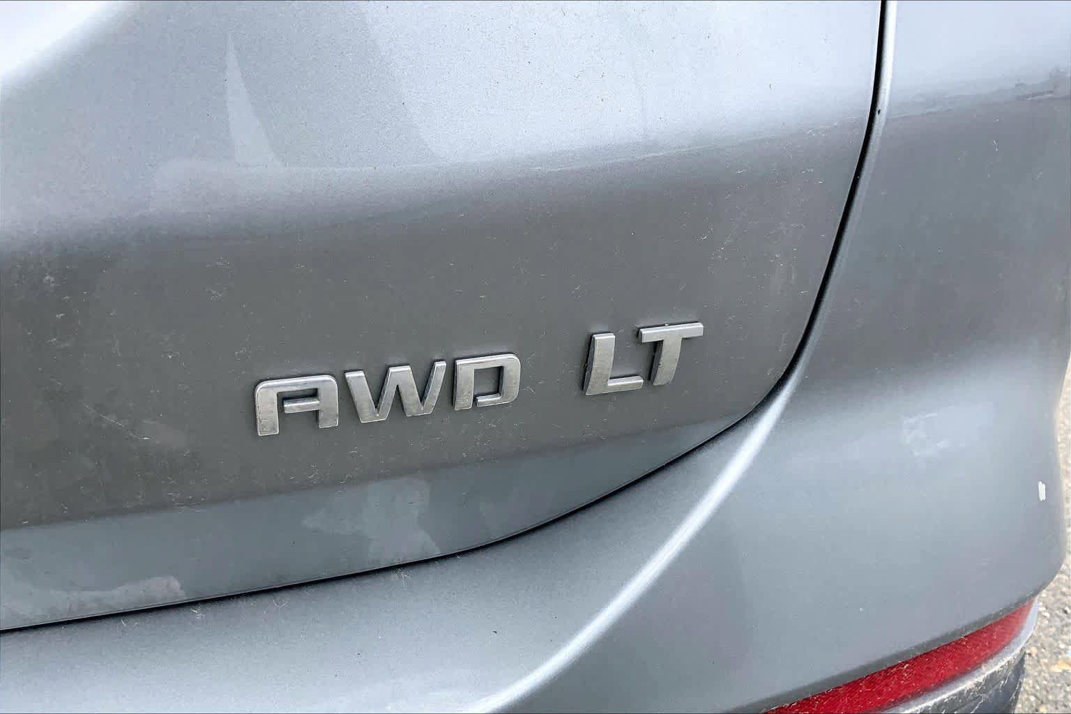 Used 2023 Chevrolet Equinox LT AWD/4WD image 10