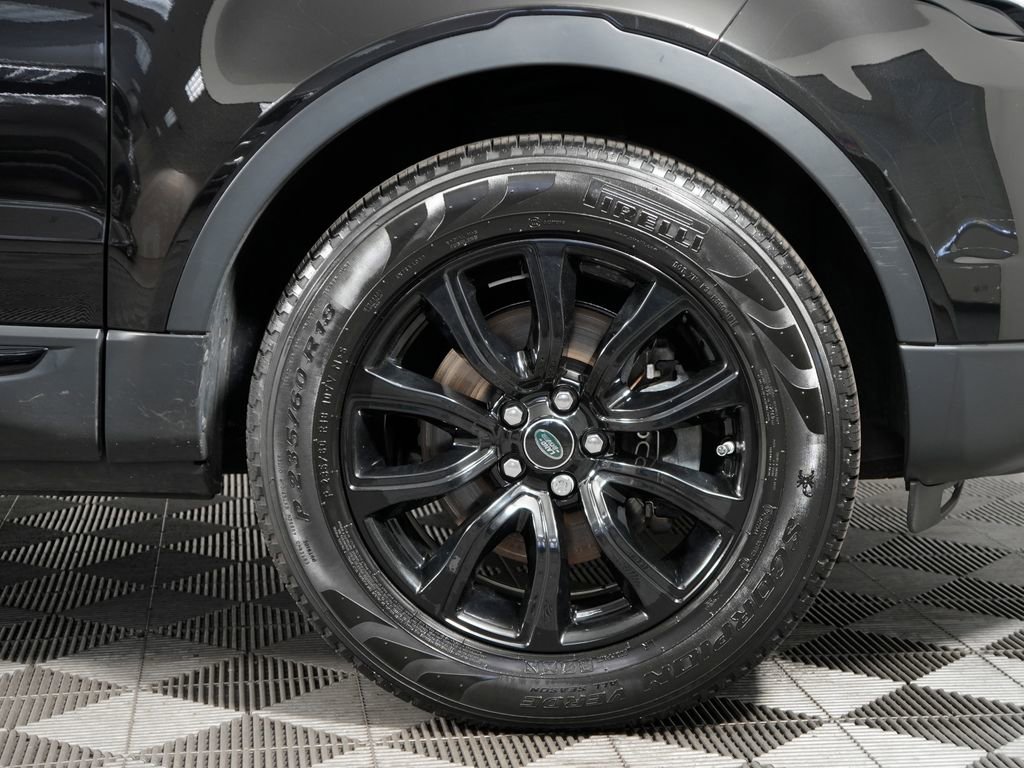 Used 2019 Land Rover Range Rover Evoque image 16