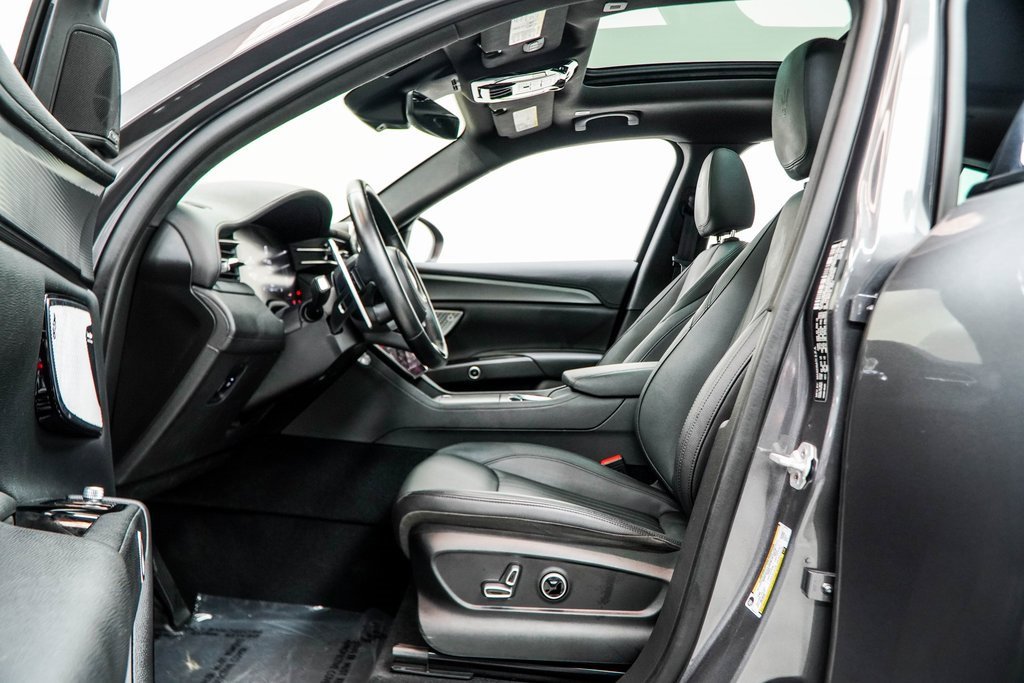 Used 2023 Maserati Grecale GT image 38