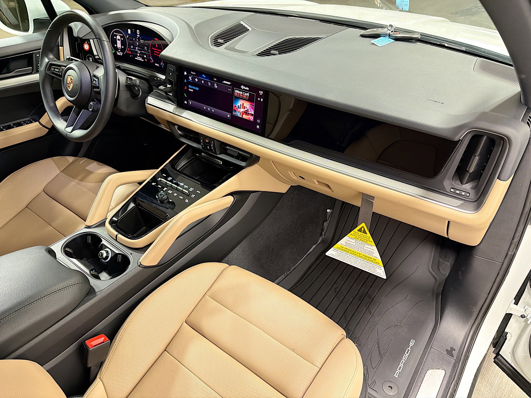 Certified 2025 Porsche Cayenne image 15