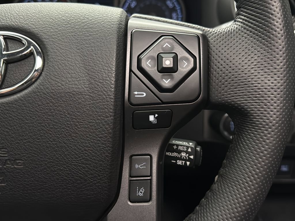 Used 2022 Toyota Tacoma TRD Off-Road w/ TRD Premium Off Road Package AWD/4WD image 21