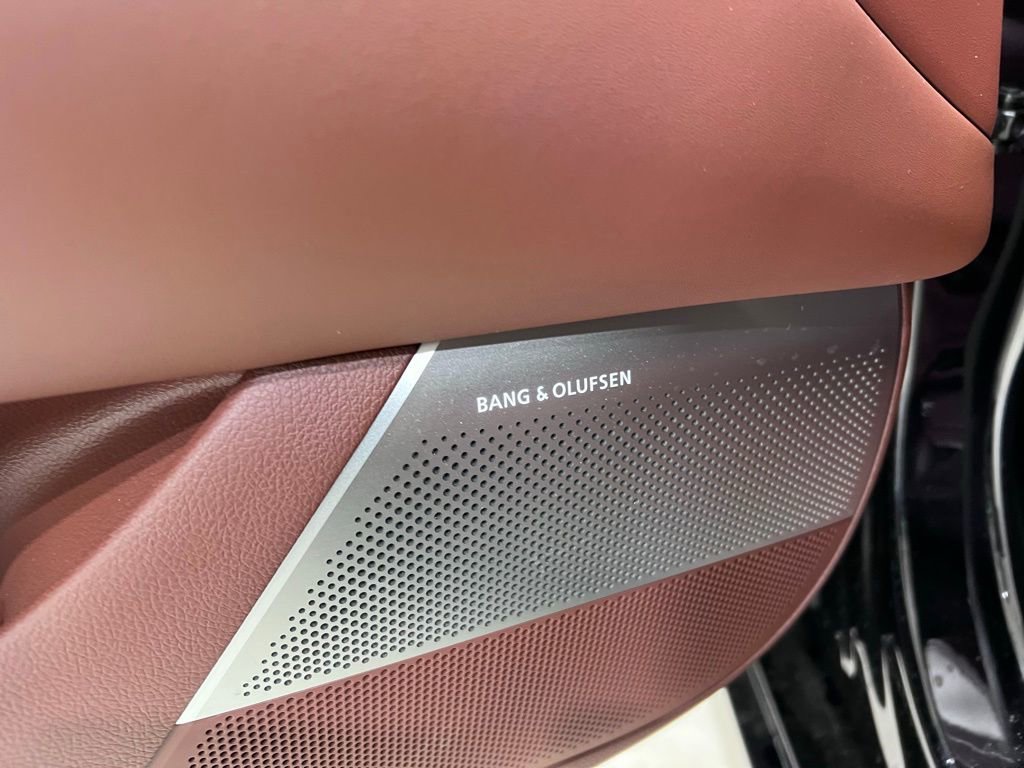 Used 2025 Genesis G90 3.5T image 20