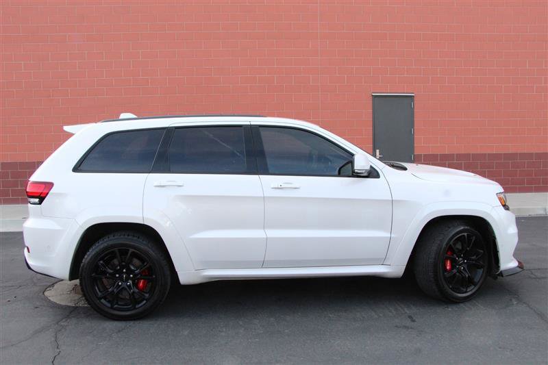 Used 2017 Jeep Grand Cherokee SRT image 11