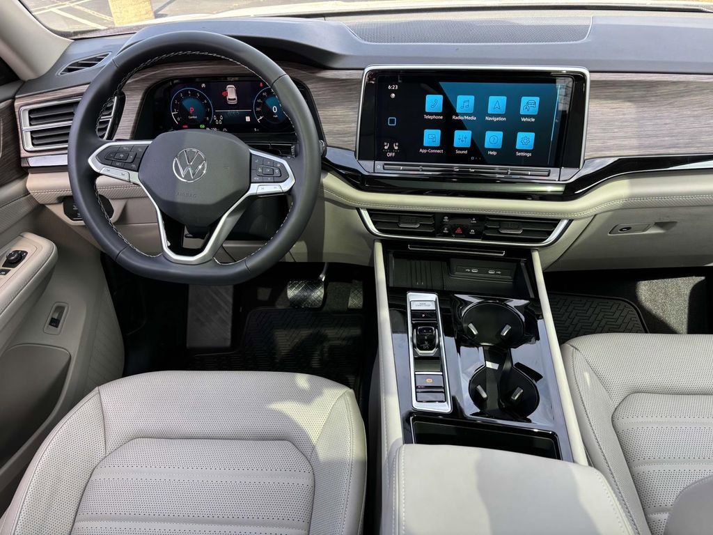 New 2025 Volkswagen Atlas SEL image 29