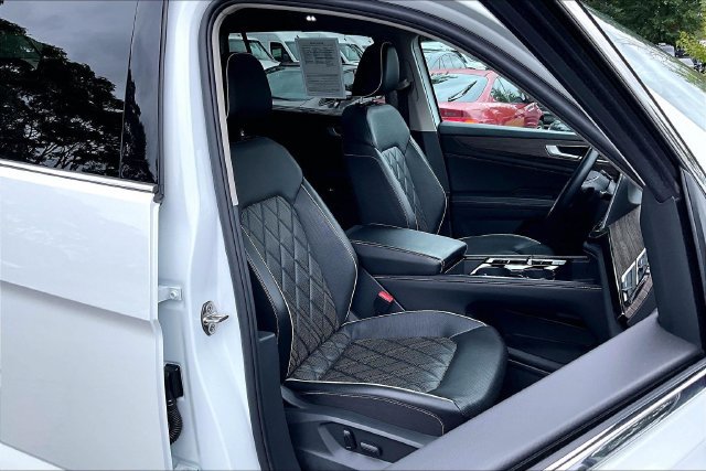 Used 2024 Volkswagen Atlas SEL Premium R-Line AWD/4WD image 7