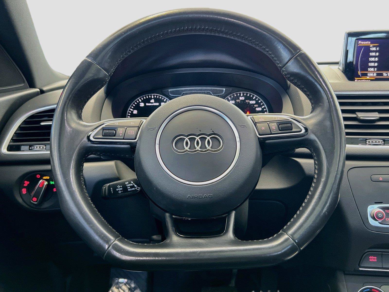 Used 2018 Audi Q3 2.0T Premium Plus w/ Premium Plus Package AWD/4WD image 18