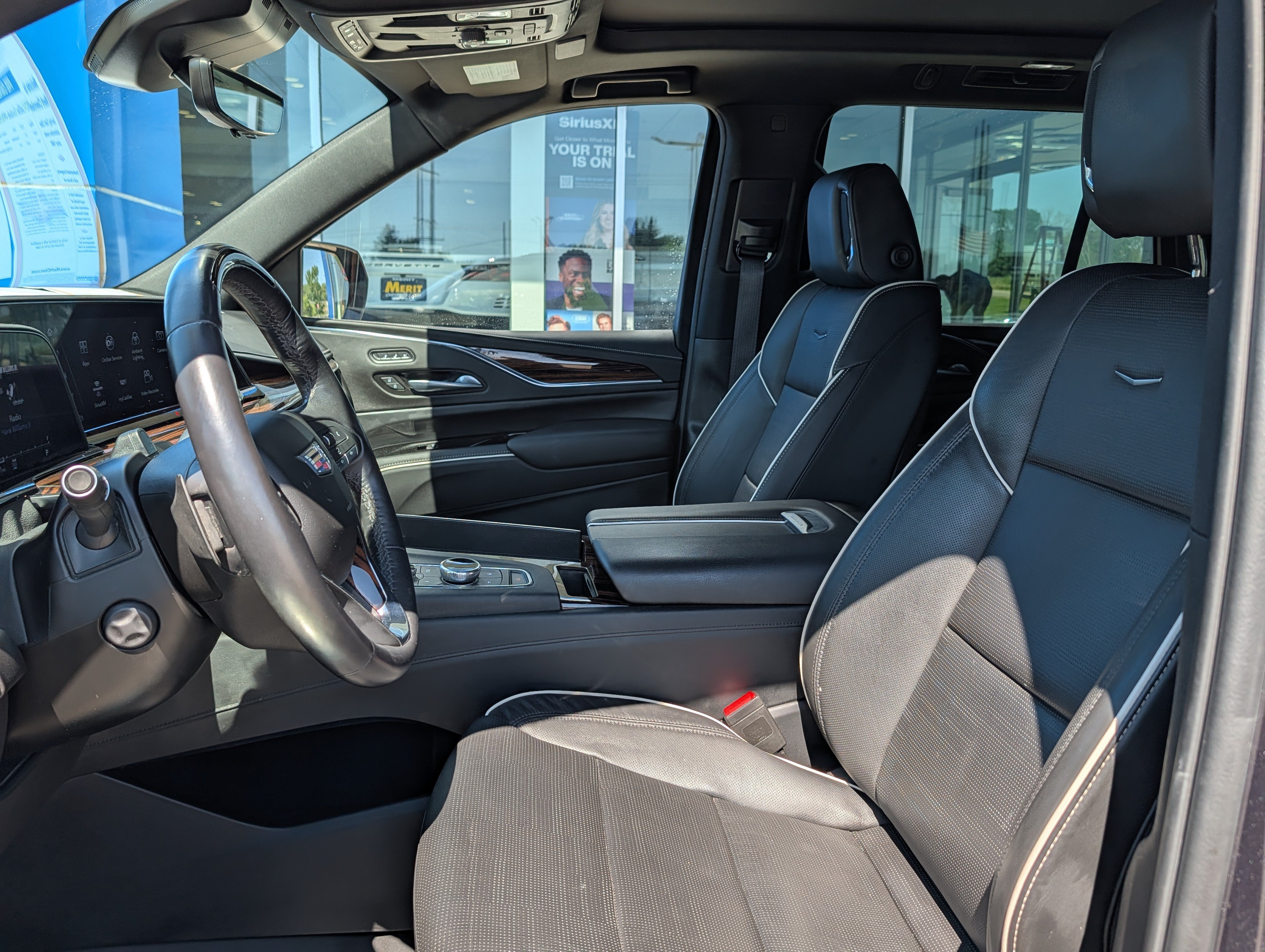 Used 2023 Cadillac Escalade Premium Luxury w/ LPO, Floor Liner Package AWD/4WD image 8