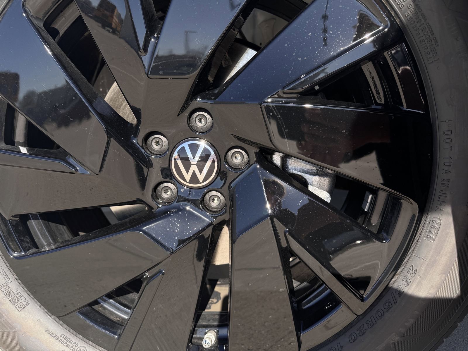 New 2026 Volkswagen Atlas SE image 9