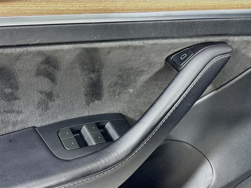 Used 2023 Tesla Model 3 Standard Range RWD image 15
