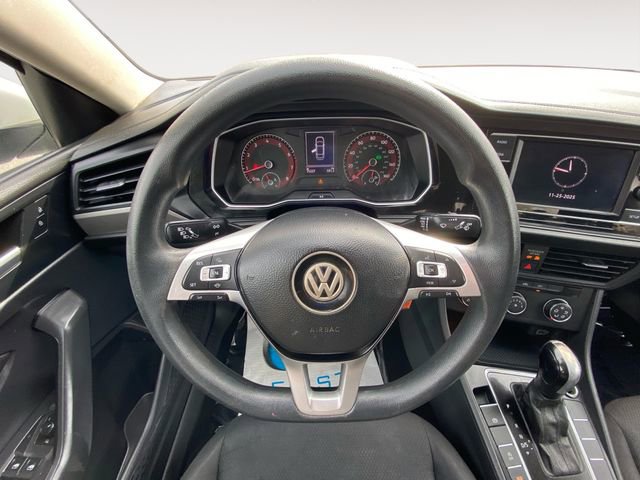 Used 2019 Volkswagen Jetta SE image 12