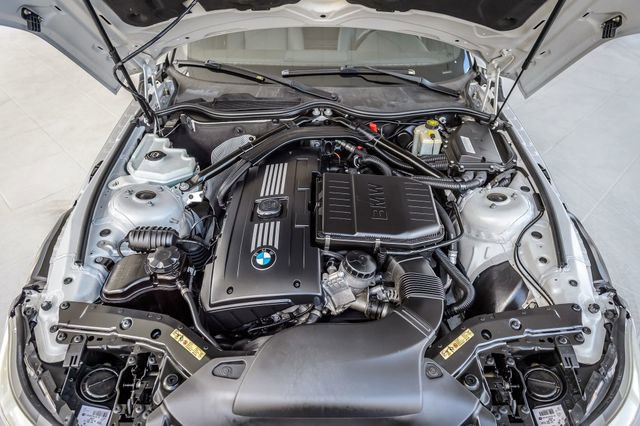 Used 2009 BMW Z4 sDrive35i image 23