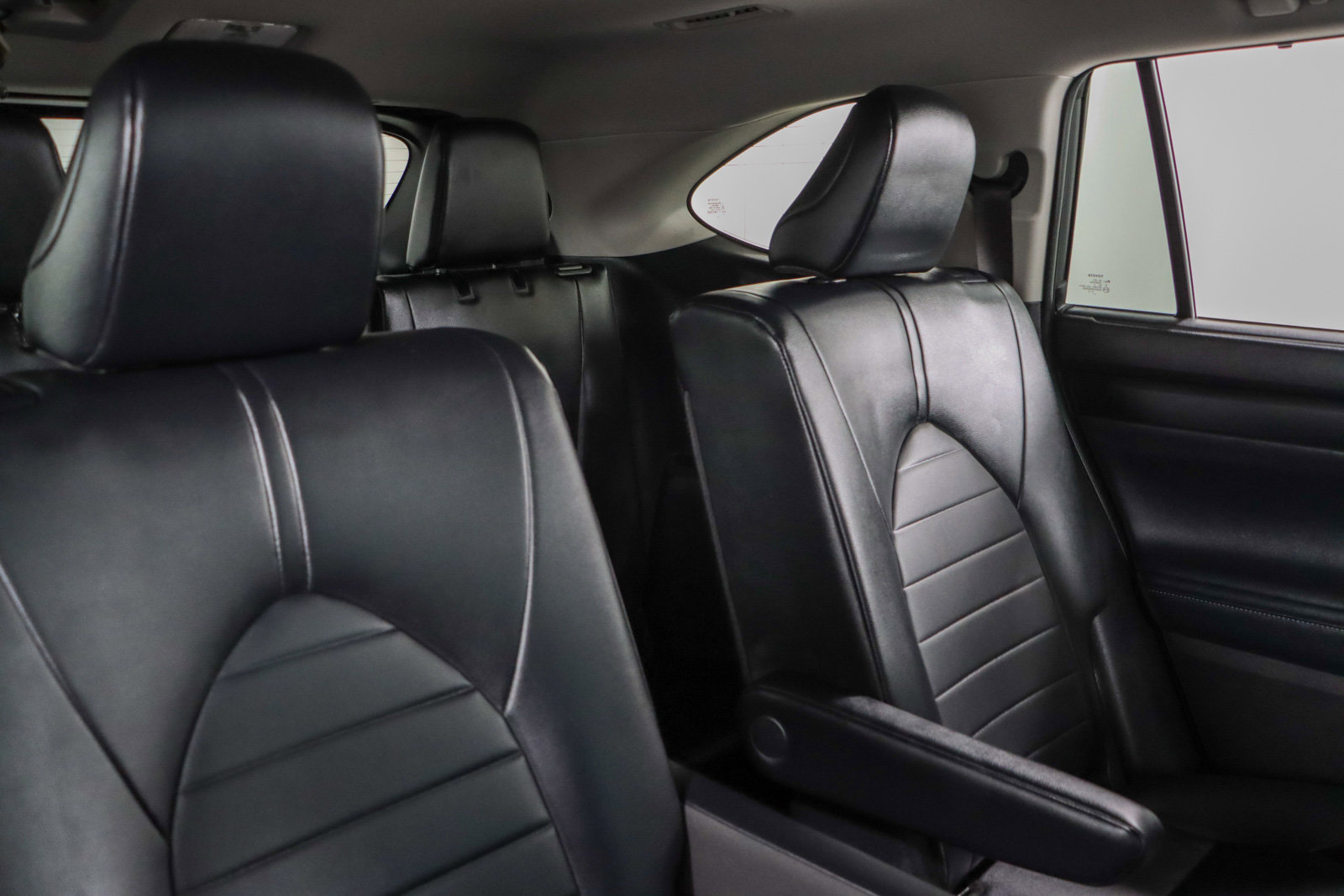 Used 2024 Toyota Highlander XLE image 29