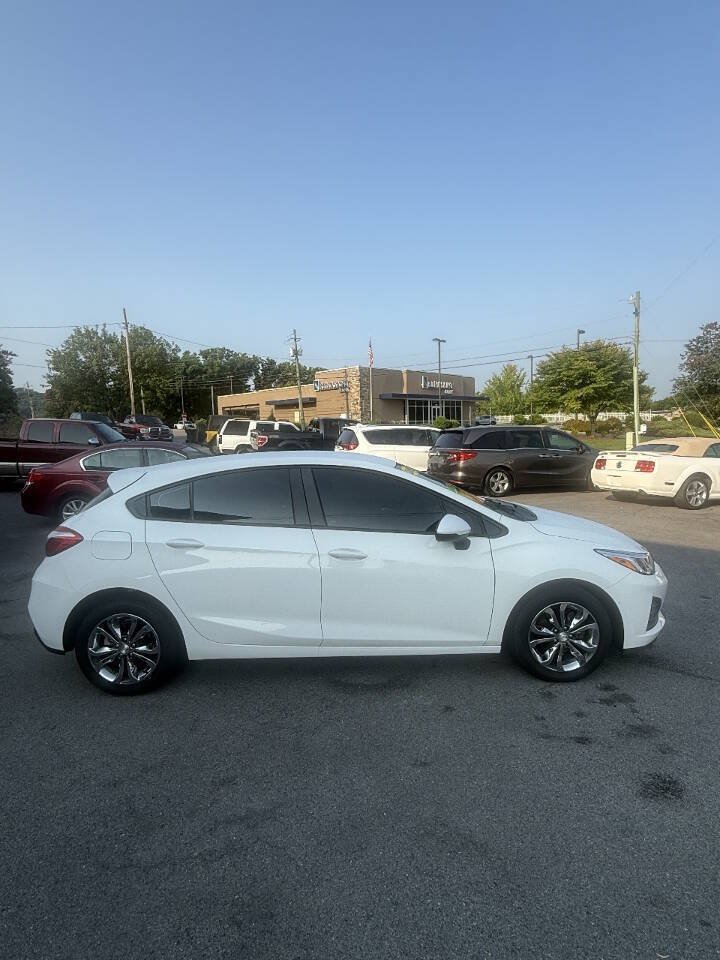Used 2019 Chevrolet Cruze LS w/ LS Convenience Package FWD image 5