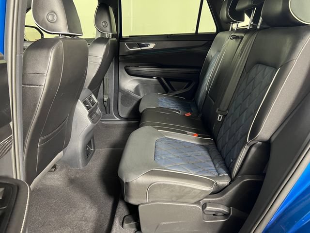 Used 2024 Volkswagen Atlas Cross Sport SEL Premium R-Line AWD/4WD image 24